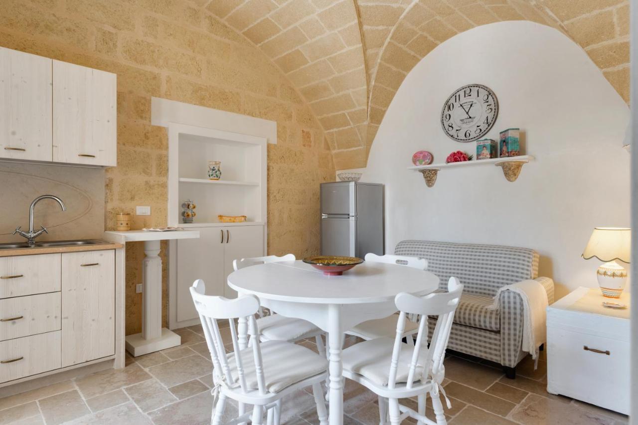 Le Lantane - Luxury Rooms Alessano Eksteriør billede