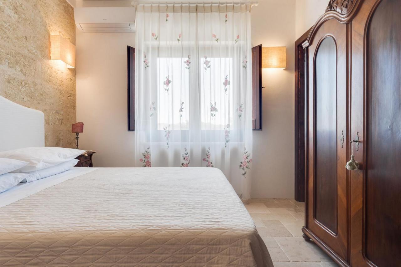 Le Lantane - Luxury Rooms Alessano Eksteriør billede